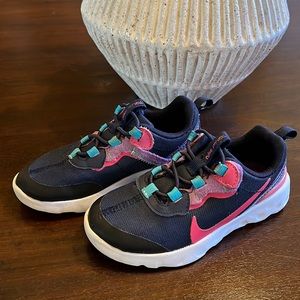 Toddler girls Nike Renew 9C